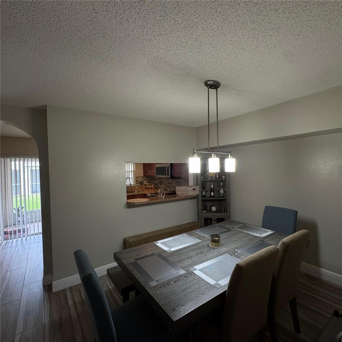 Image 7 of 23 For 306 Kensington Lake Circle