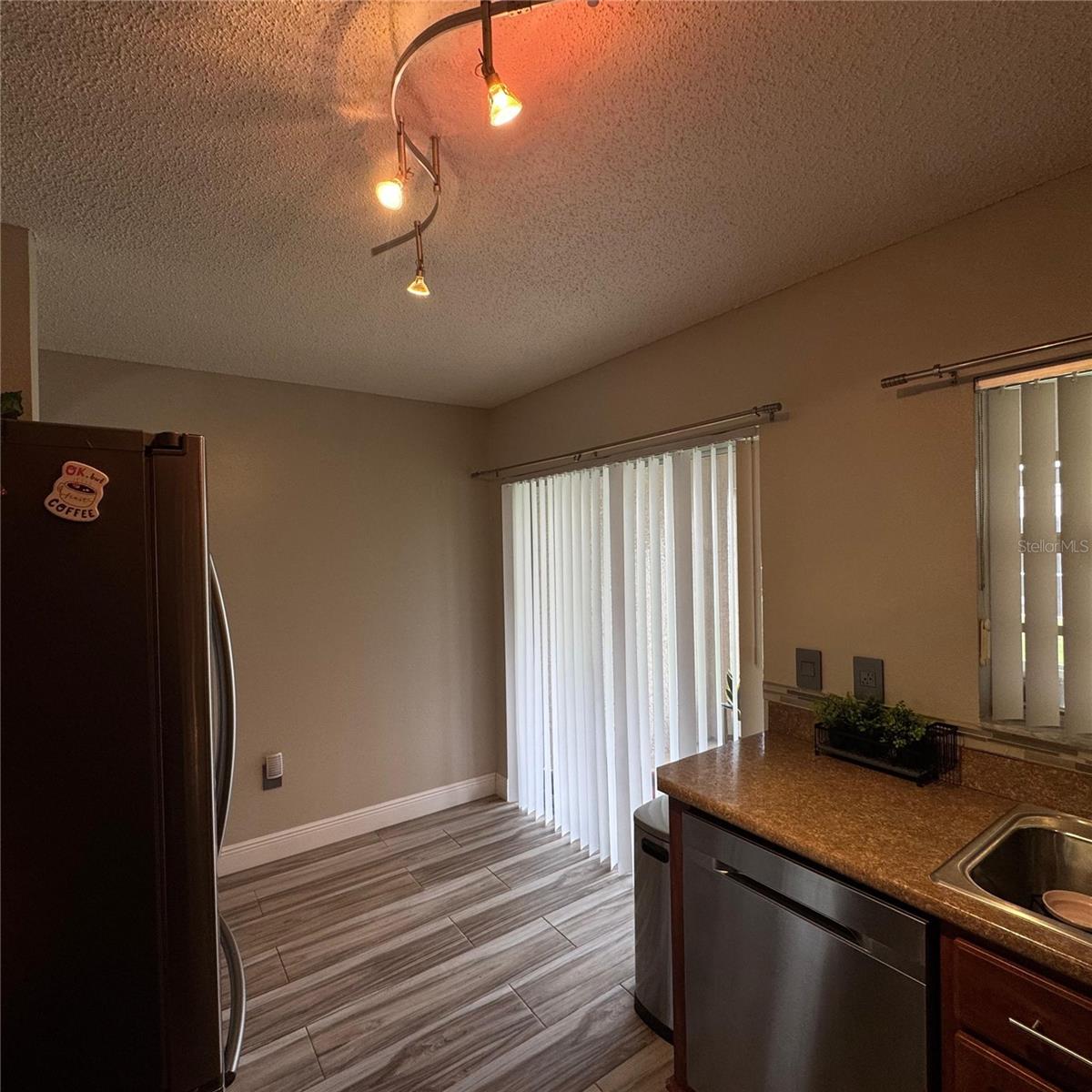 Image 9 of 23 For 306 Kensington Lake Circle