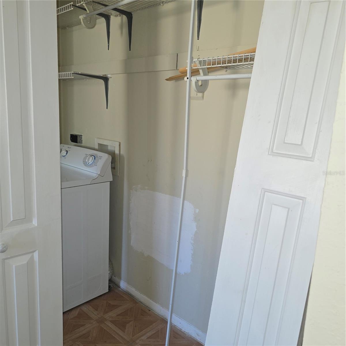 Image 10 of 17 For 922 Lake Destiny Road F