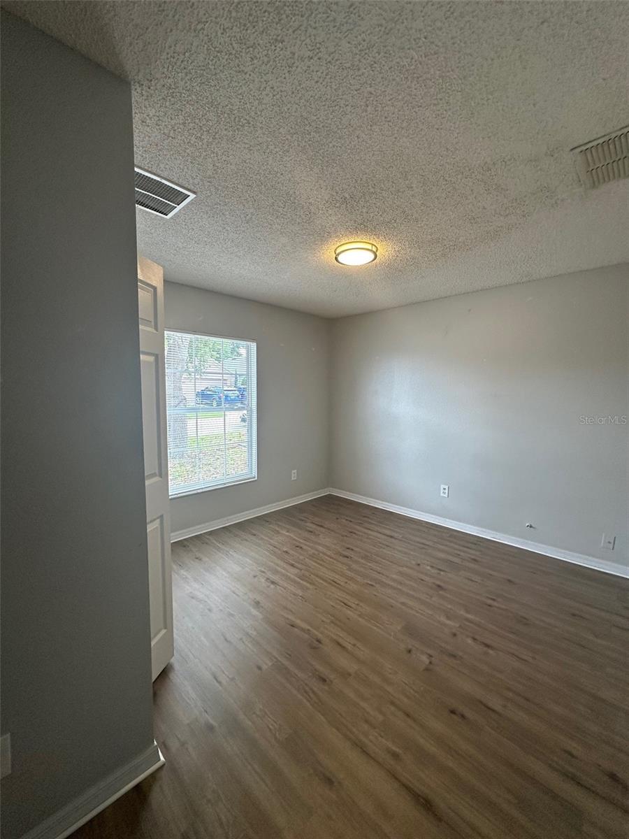 Image 18 of 21 For 1001 Lake Charles Drive