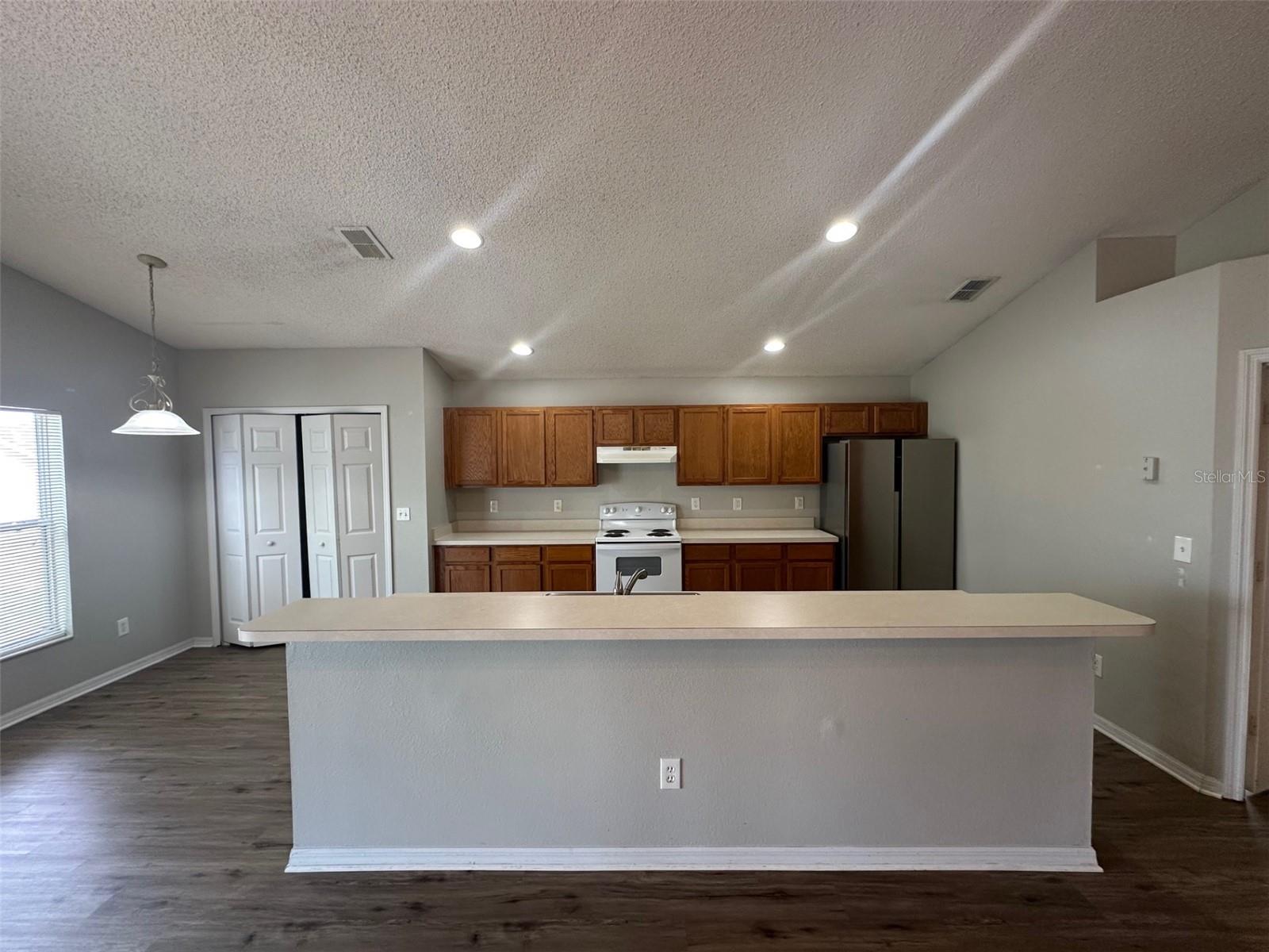Image 4 of 21 For 1001 Lake Charles Drive