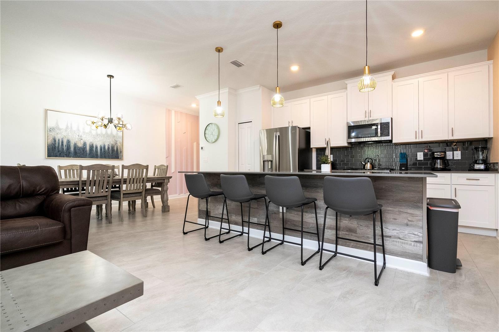 Image 15 of 61 For 4399 Scene Lane