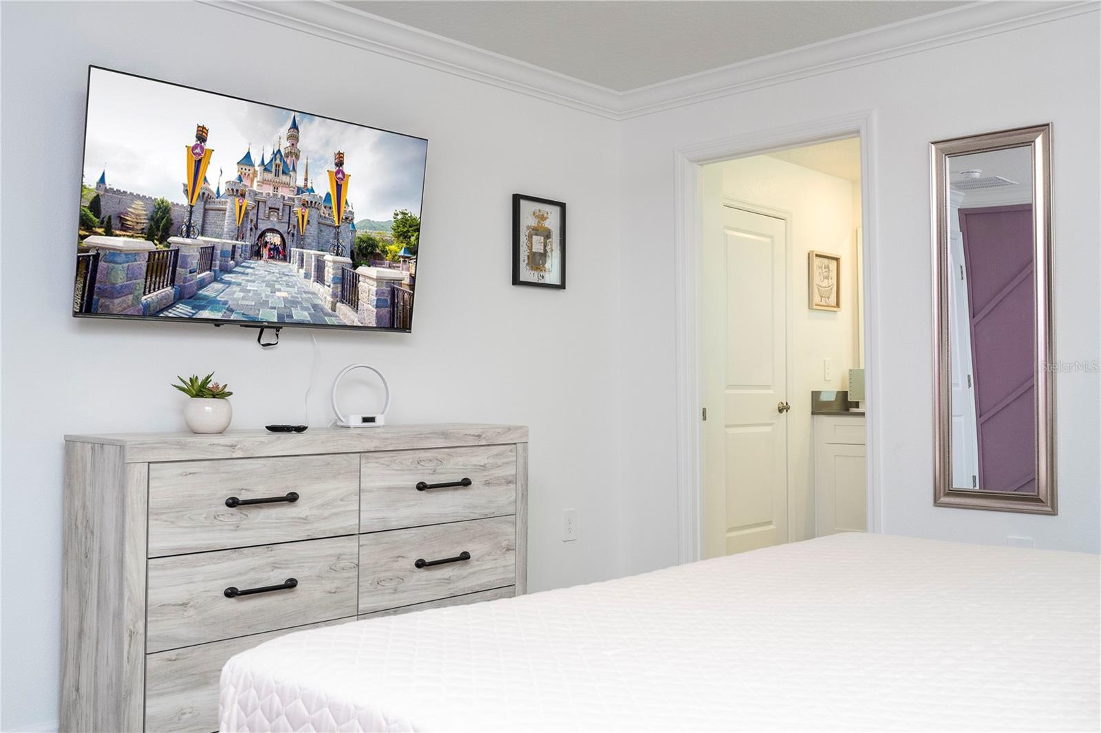 Image 33 of 61 For 4399 Scene Lane