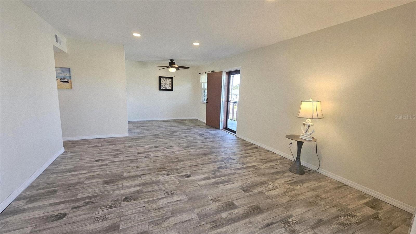 Image 4 of 20 For 78 Boundary Boulevard 179