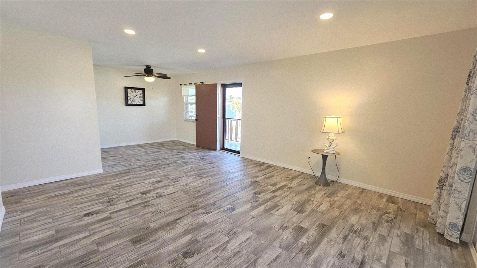 Image 7 of 20 For 78 Boundary Boulevard 179