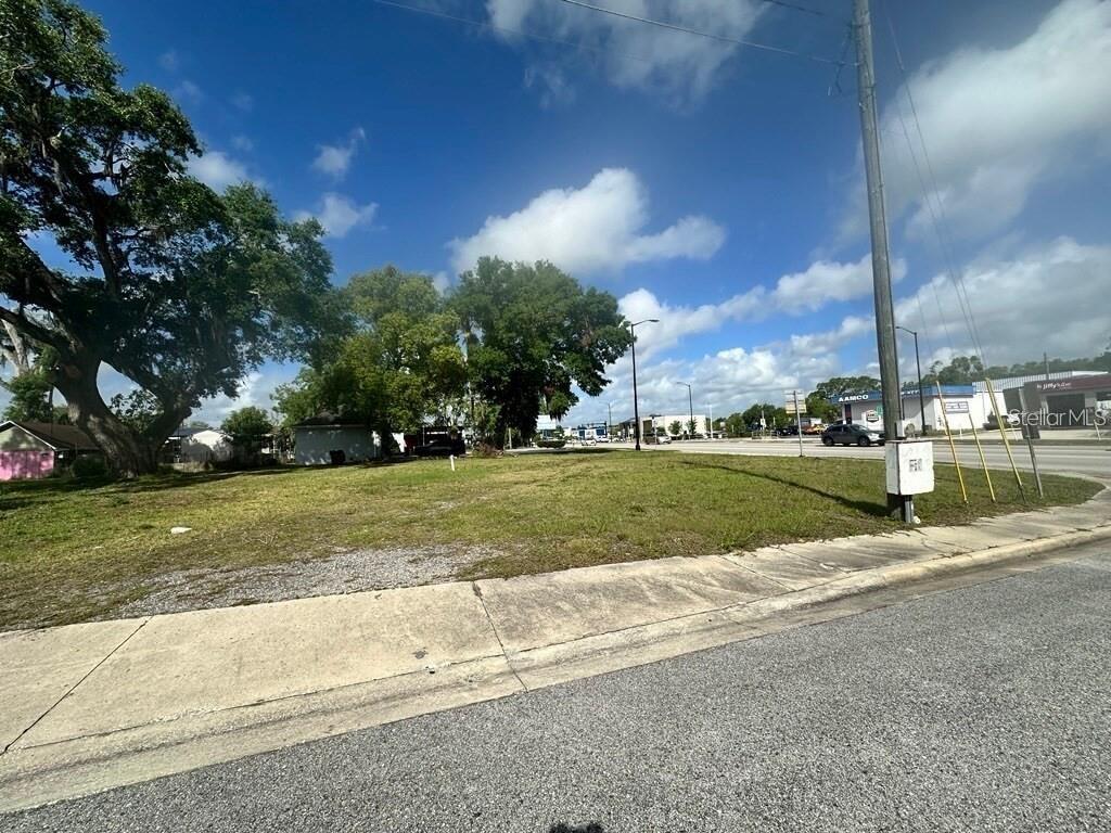 Image 4 of 4 For 1314 Brack Street