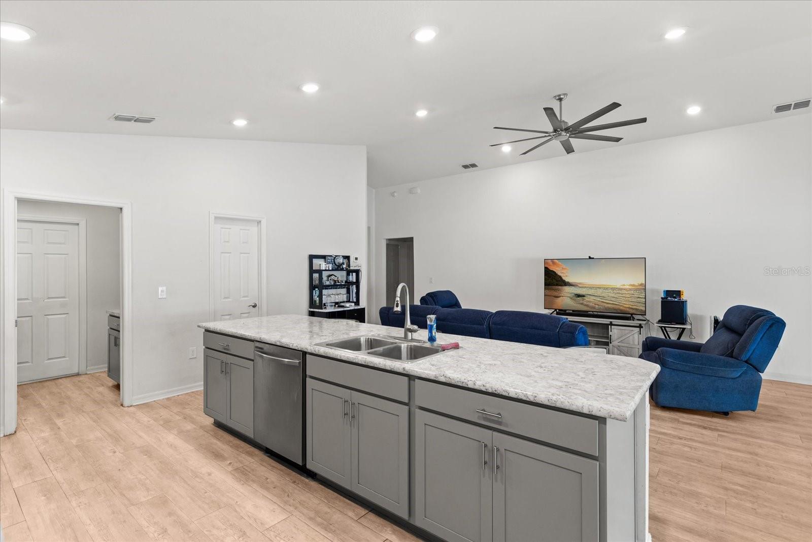 Image 6 of 29 For 1385 Mezzavalle Way