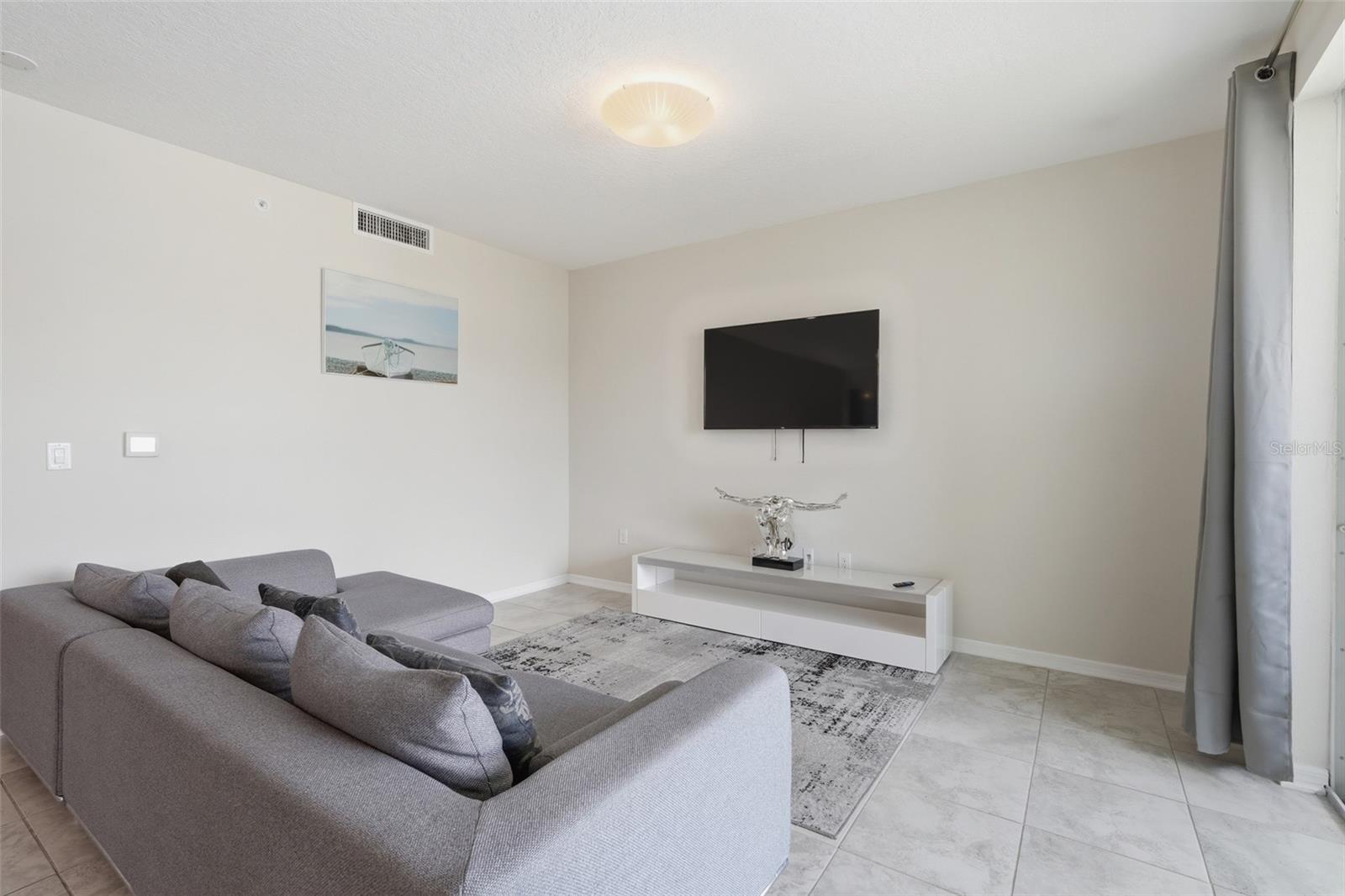 Image 12 of 34 For 3120 Paradox Circle 302