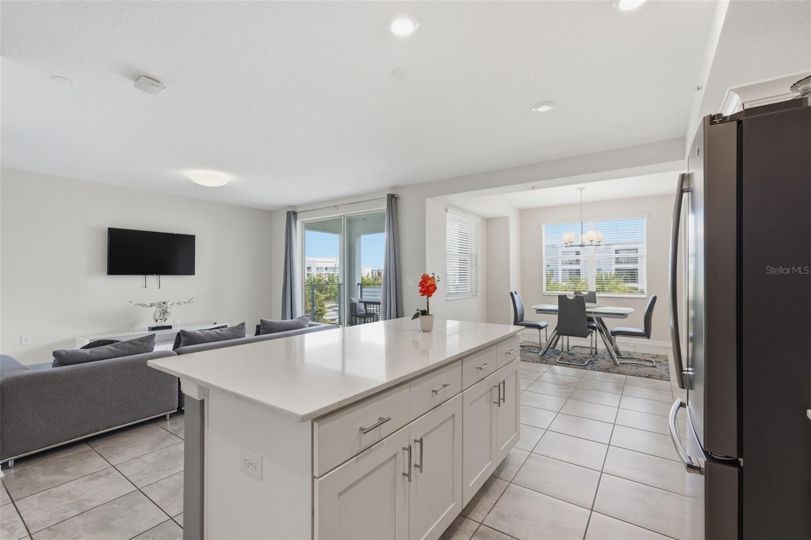 Image 14 of 34 For 3120 Paradox Circle 302