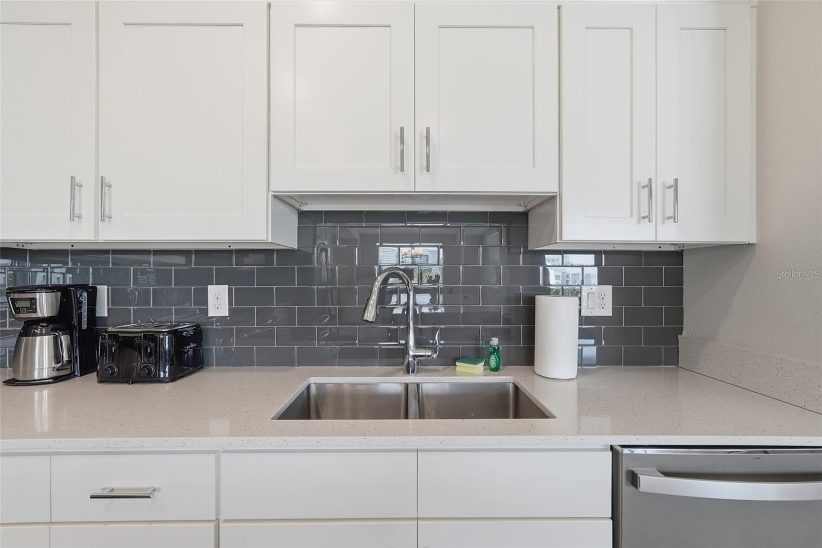 Image 19 of 34 For 3120 Paradox Circle 302