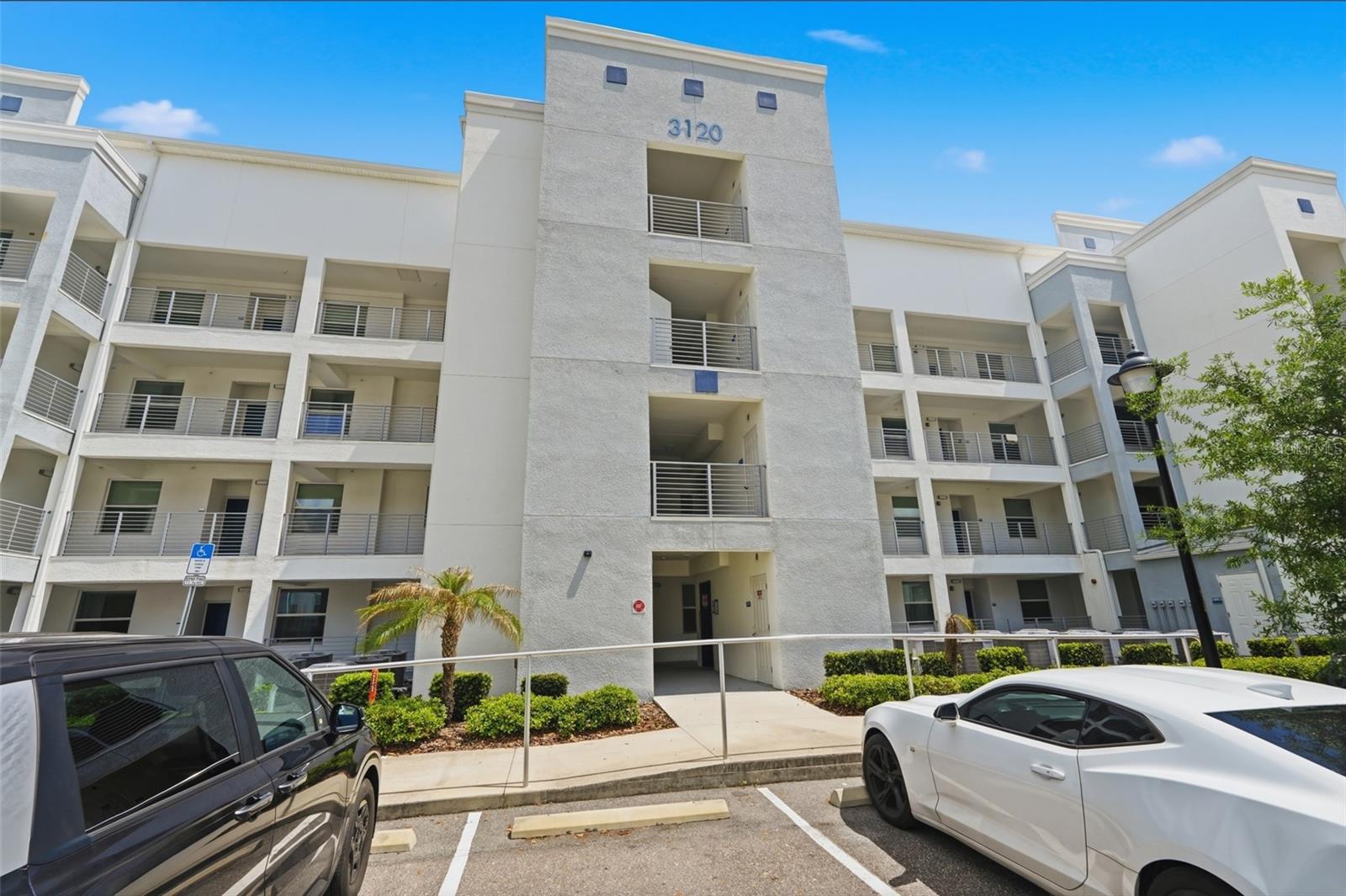 Image 5 of 34 For 3120 Paradox Circle 302