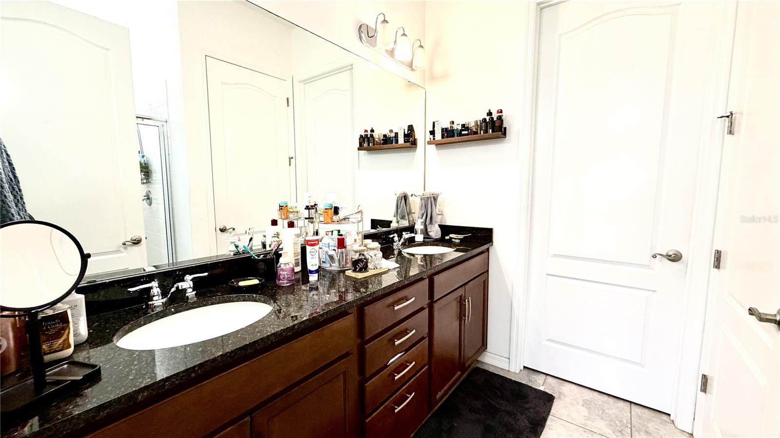 Image 15 of 21 For 9160 Olmo Court