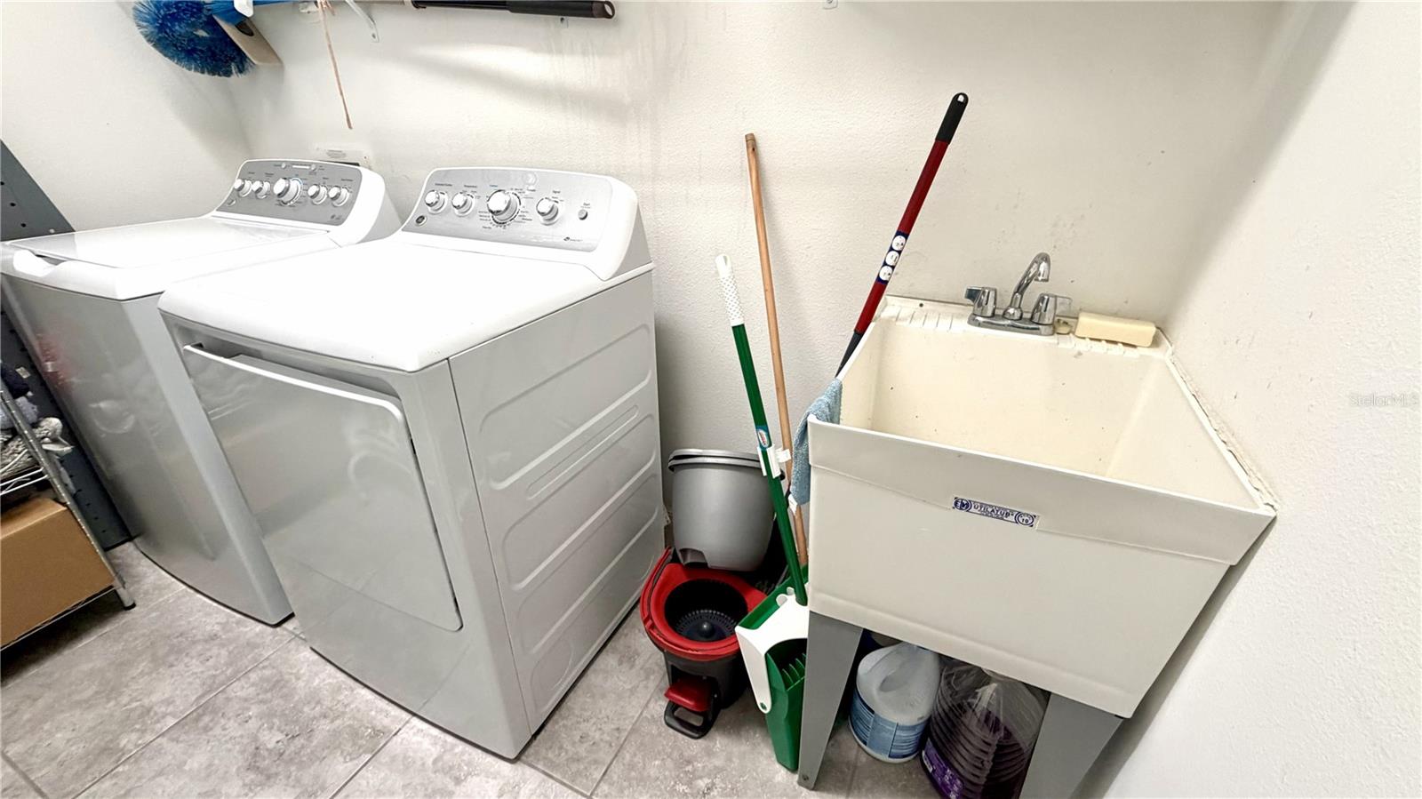 Image 16 of 21 For 9160 Olmo Court