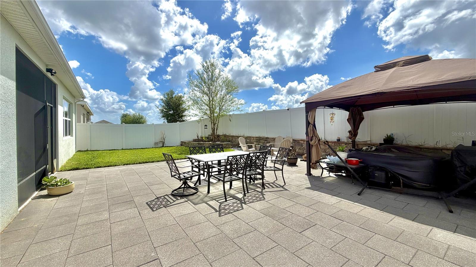 Image 17 of 21 For 9160 Olmo Court