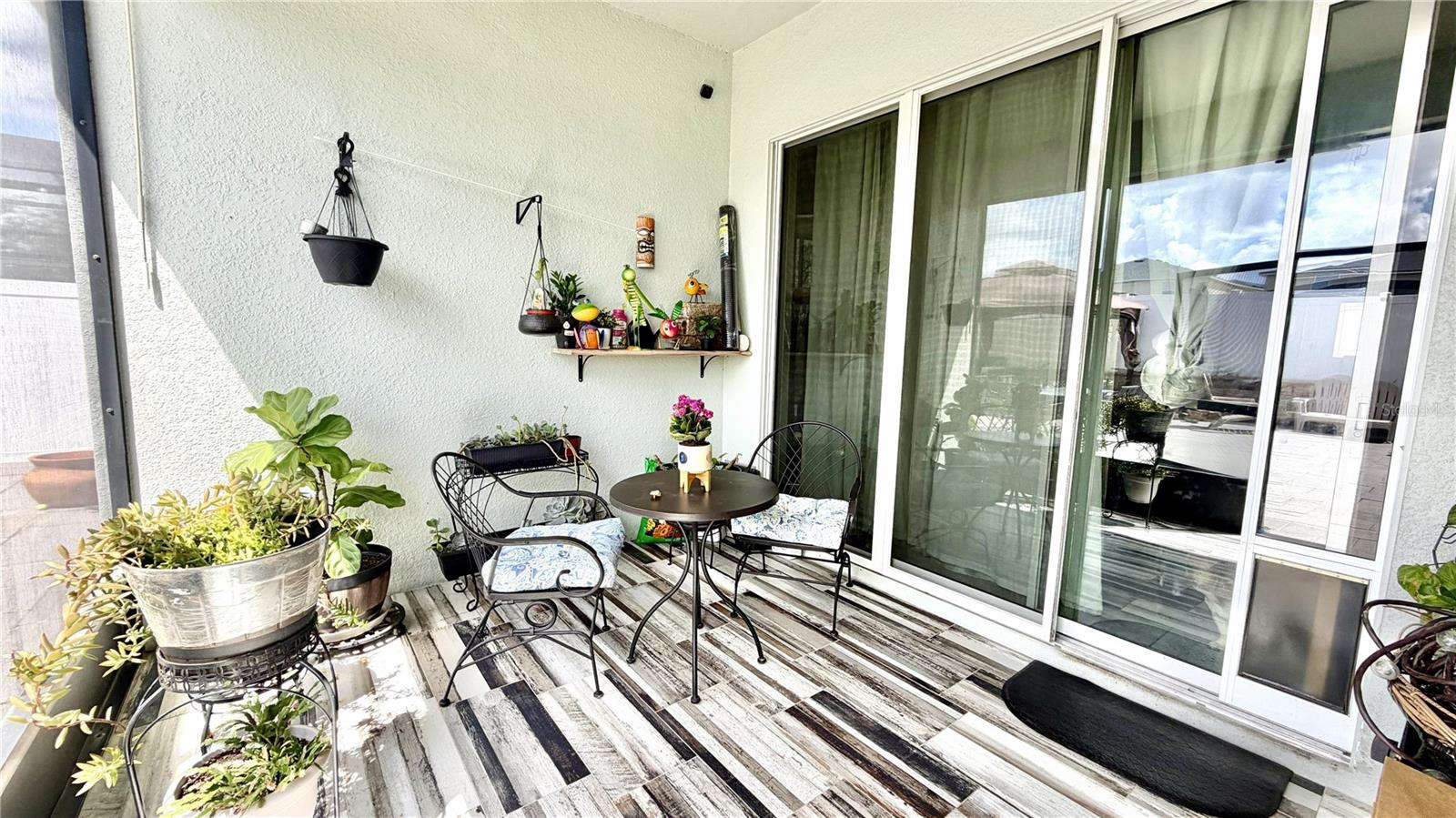 Image 18 of 21 For 9160 Olmo Court