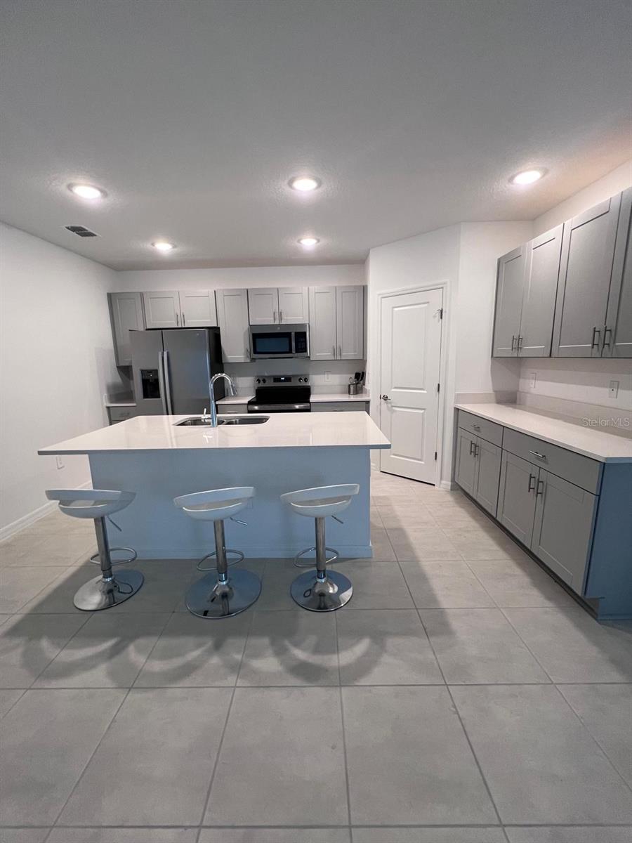 Image 3 of 19 For 424 Wayland Drive