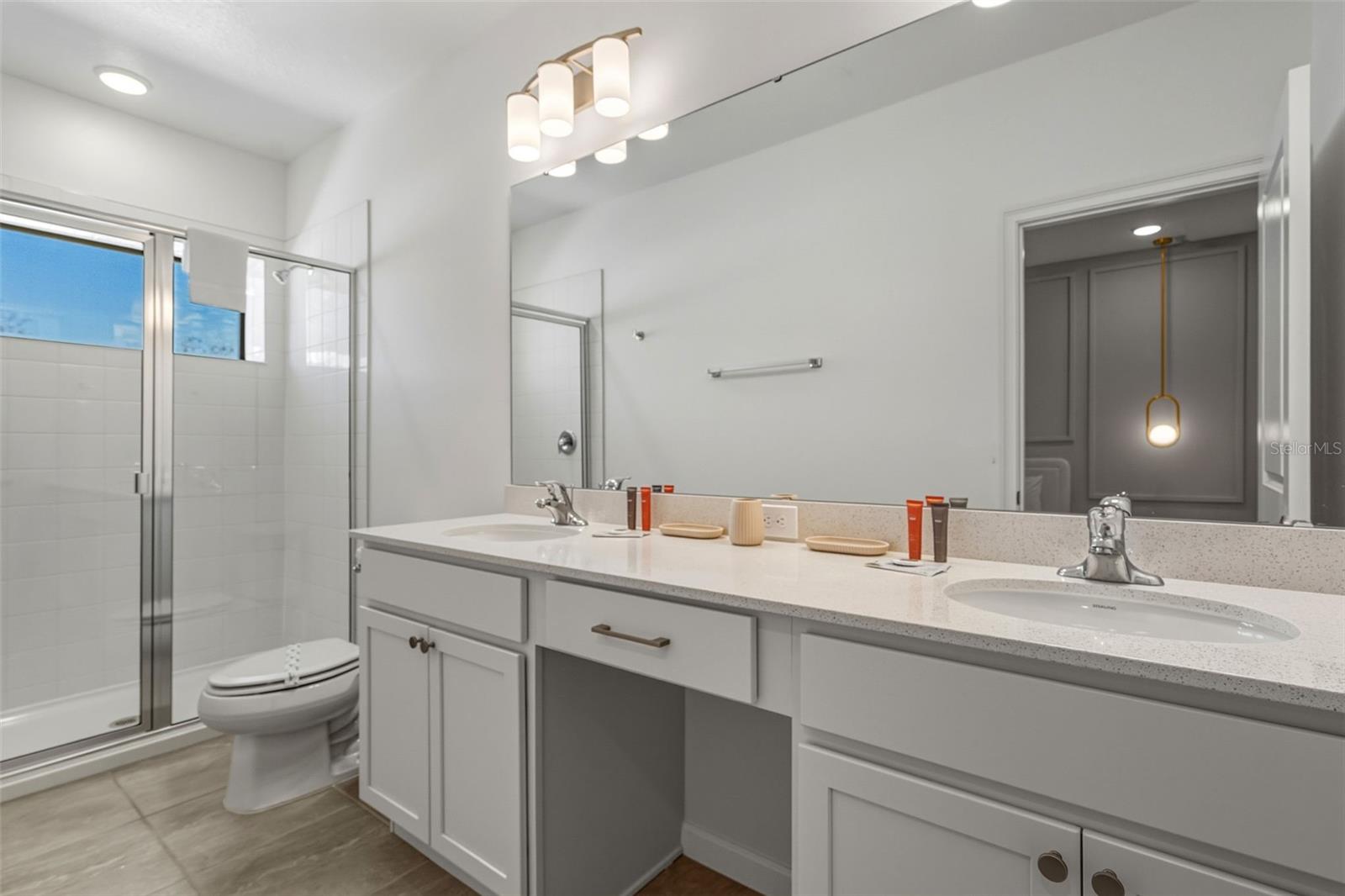 Image 38 of 52 For 10454 Ebb Tide Lane