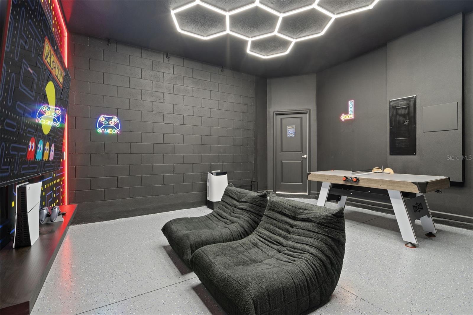 Image 6 of 52 For 10454 Ebb Tide Lane