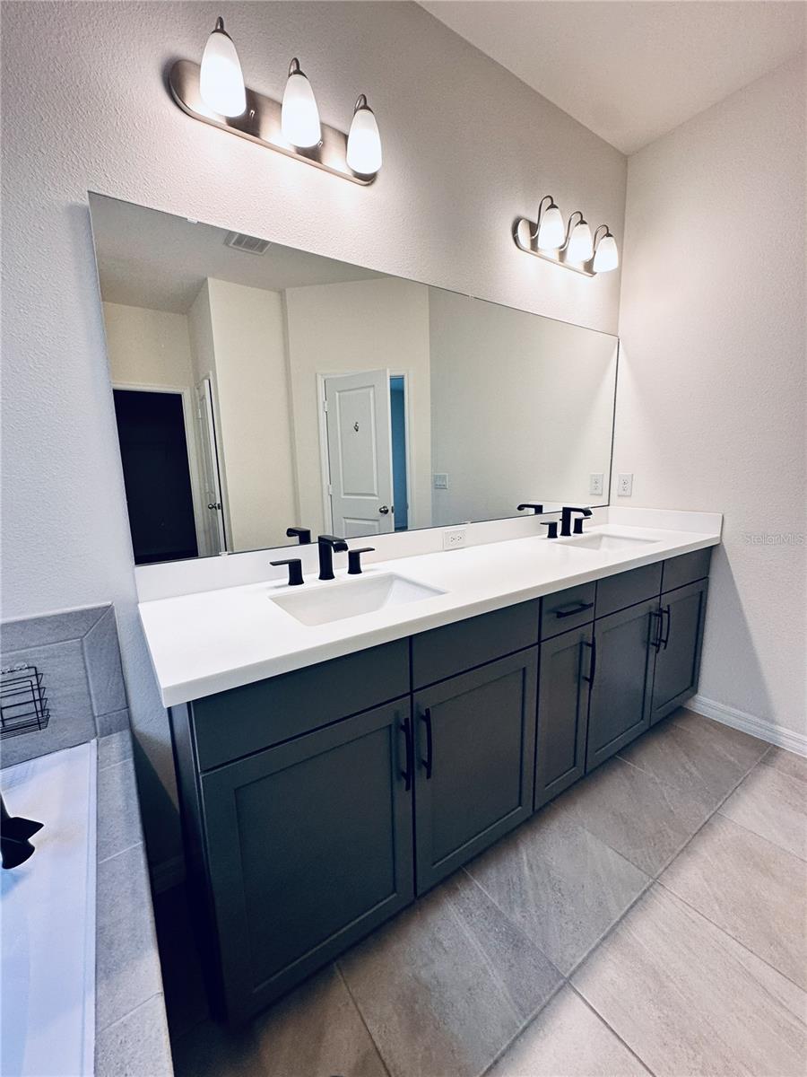 Image 17 of 31 For 1563 Sepal St