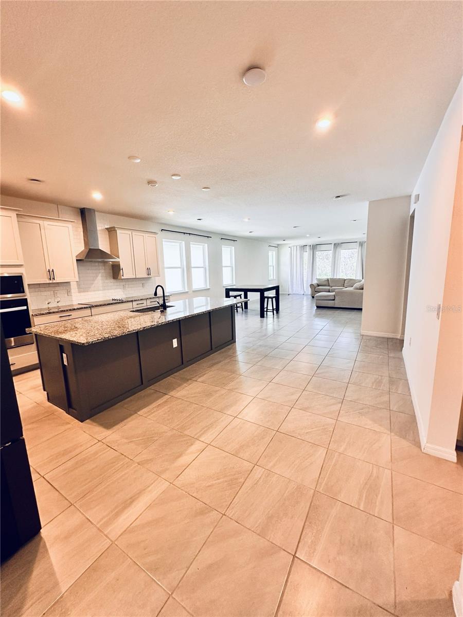 Image 8 of 31 For 1563 Sepal St