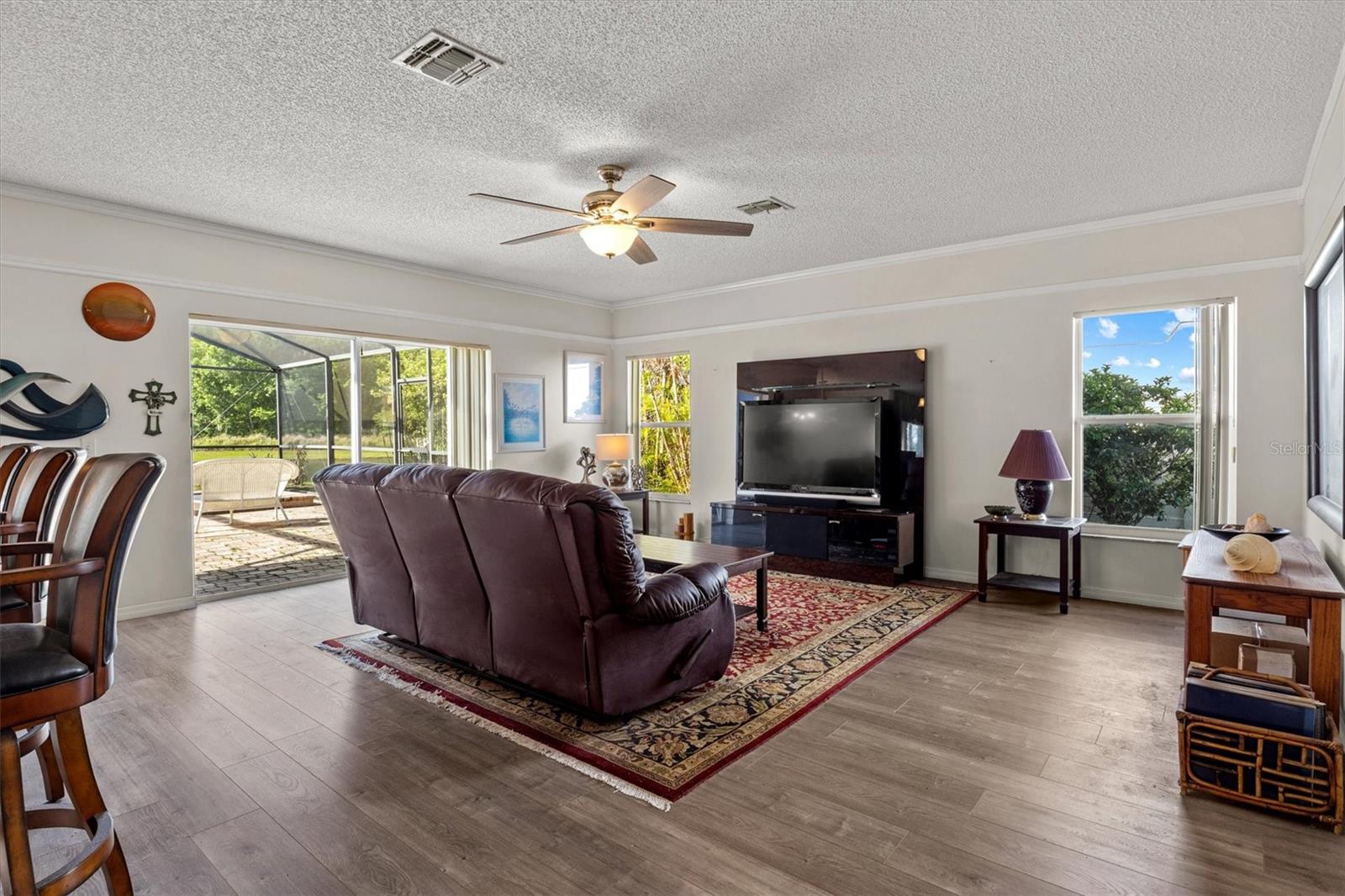 Image 11 of 50 For 5500 Willow Bend Trail