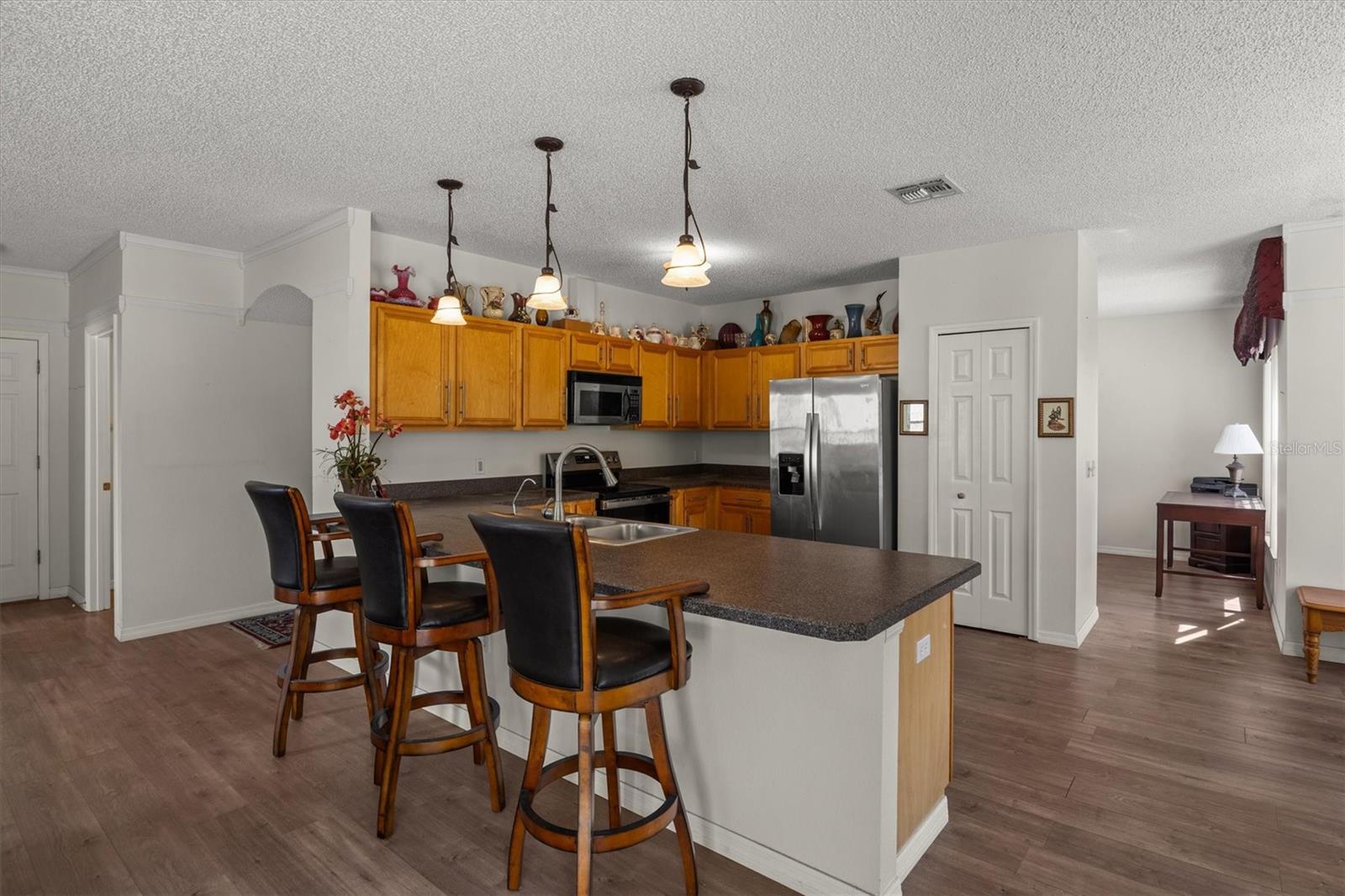 Image 7 of 50 For 5500 Willow Bend Trail