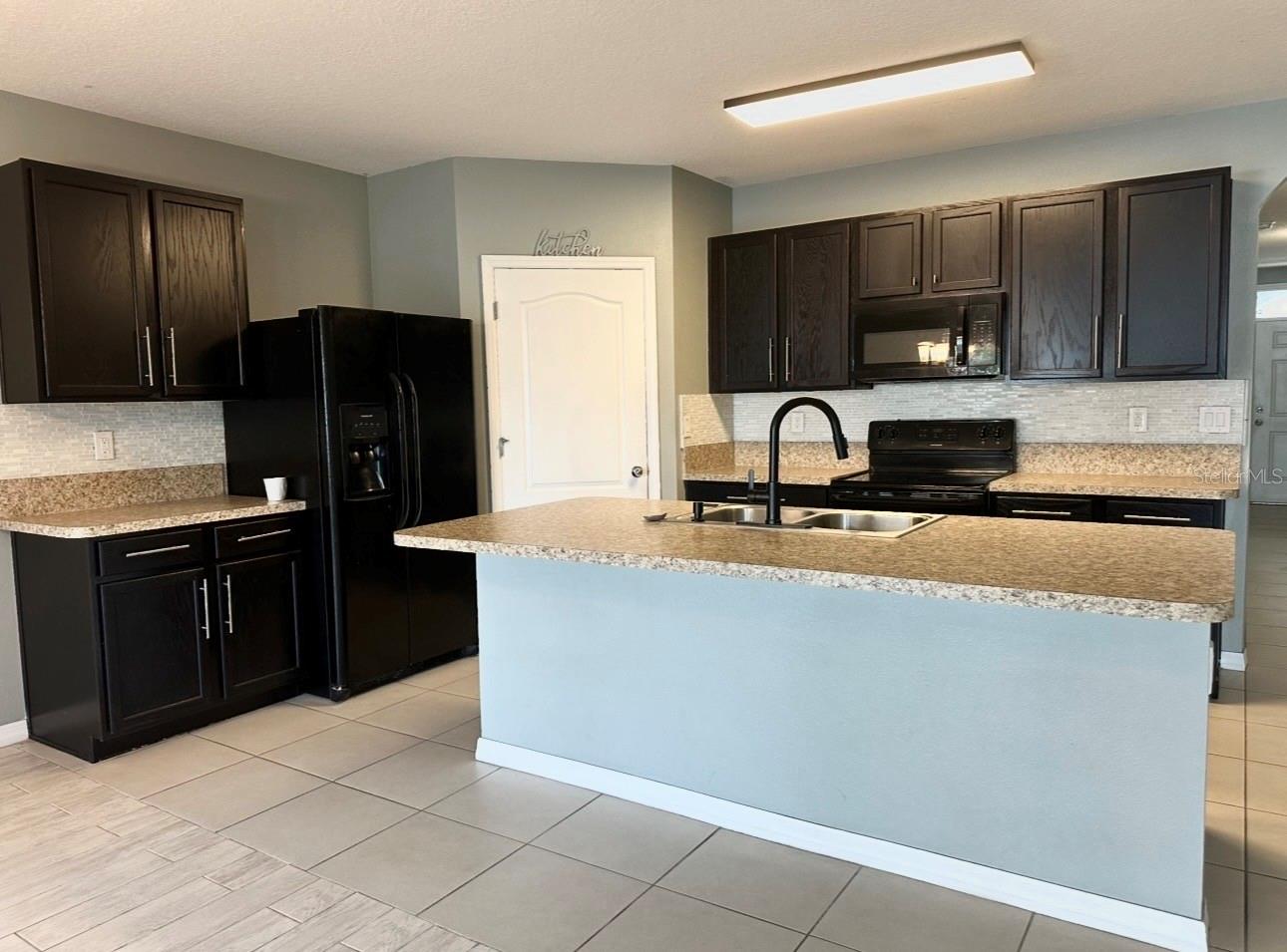 Image 3 of 13 For 1519 Diamond Loop Drive