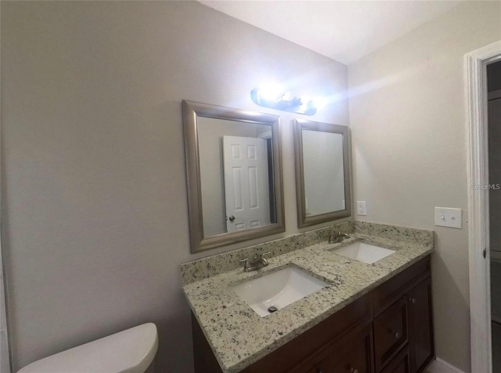 Image 8 of 8 For 210 Lone Oak Drive 1