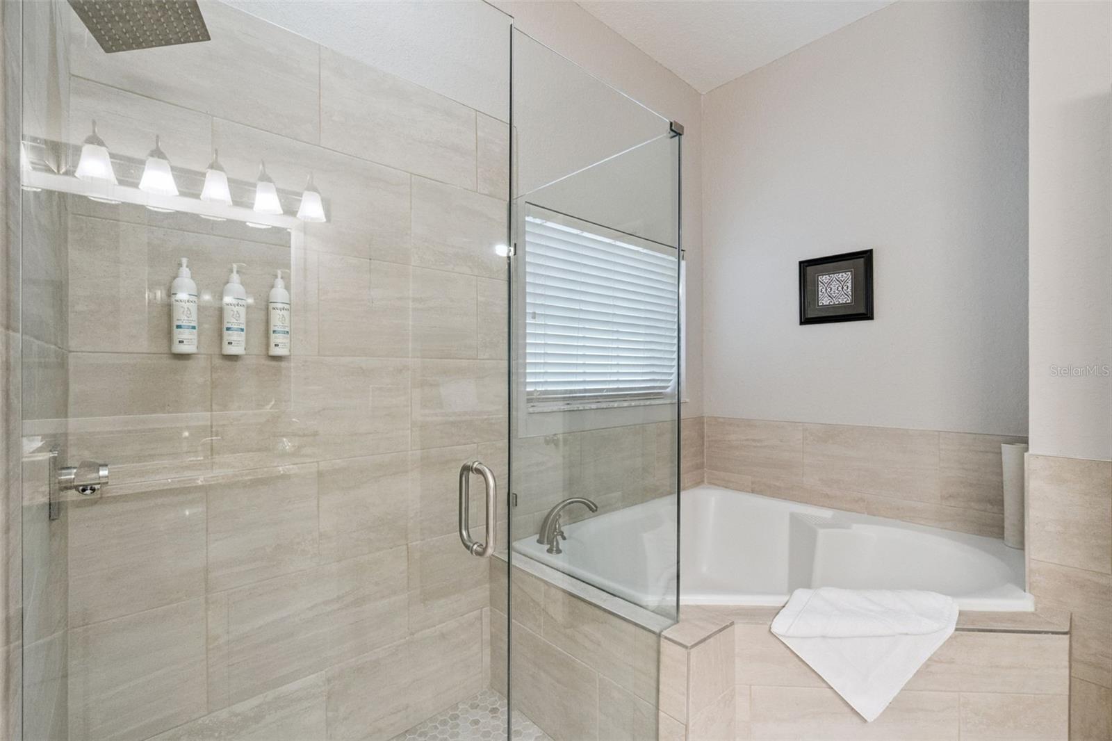 Image 19 of 50 For 106 Lucaya Loop