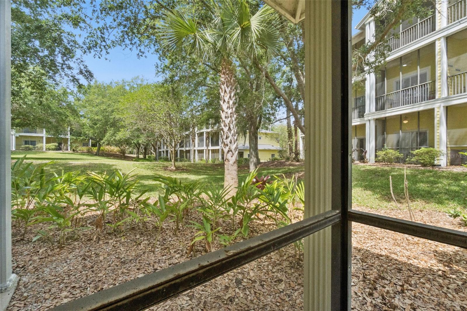 Image 23 of 50 For 106 Lucaya Loop