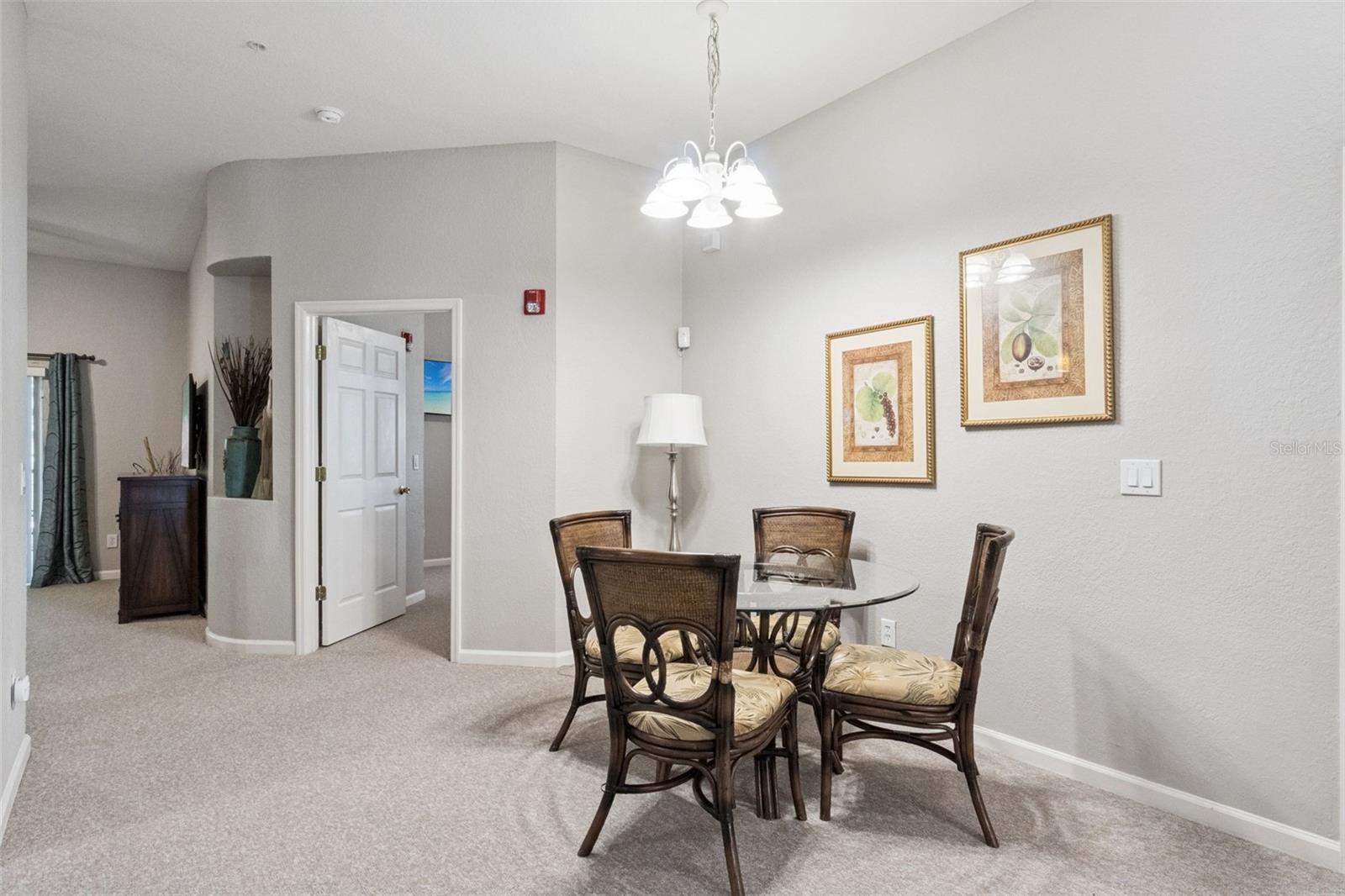 Image 6 of 50 For 106 Lucaya Loop