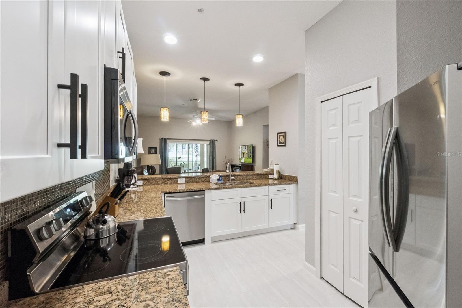 Image 7 of 50 For 106 Lucaya Loop