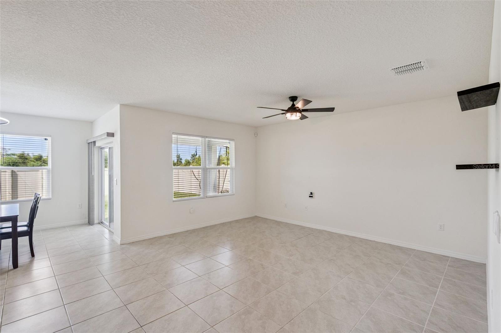 Image 9 of 35 For 544 Park Place Boulevard