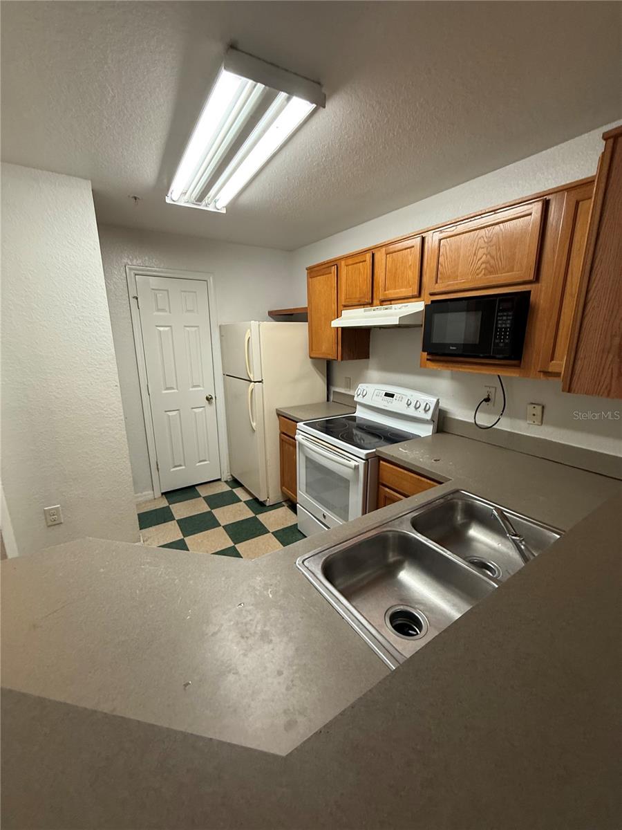 Image 3 of 17 For 3712 Castle Pines Lane 4137