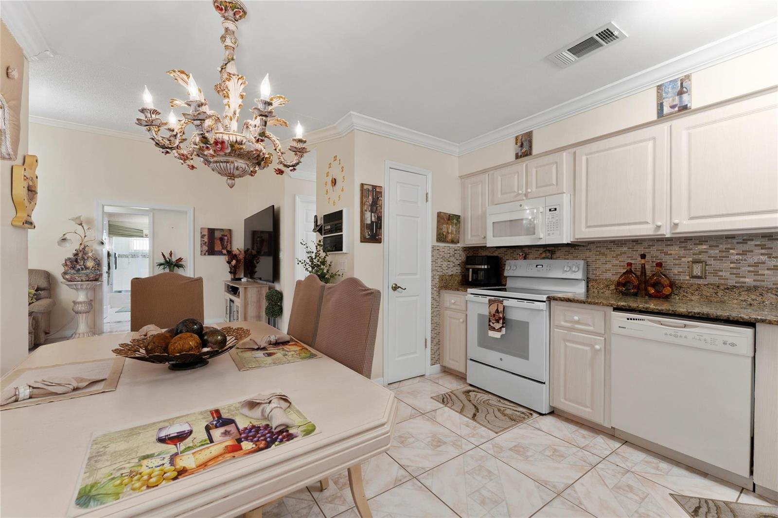 Image 15 of 36 For 2779 Muscatello Street