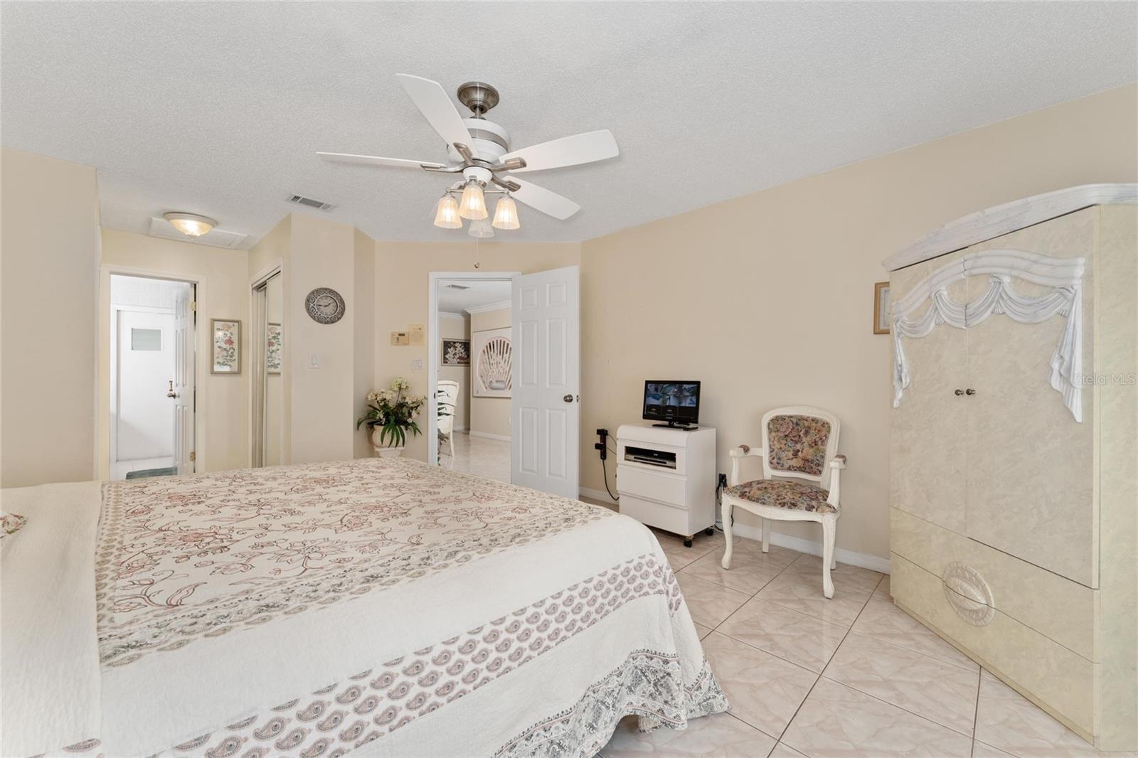 Image 18 of 36 For 2779 Muscatello Street