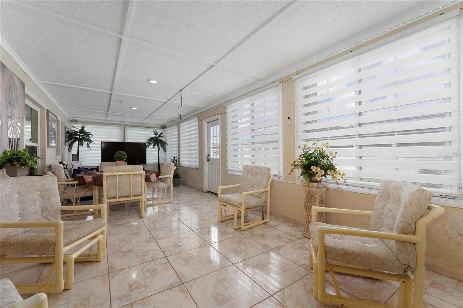 Image 26 of 36 For 2779 Muscatello Street