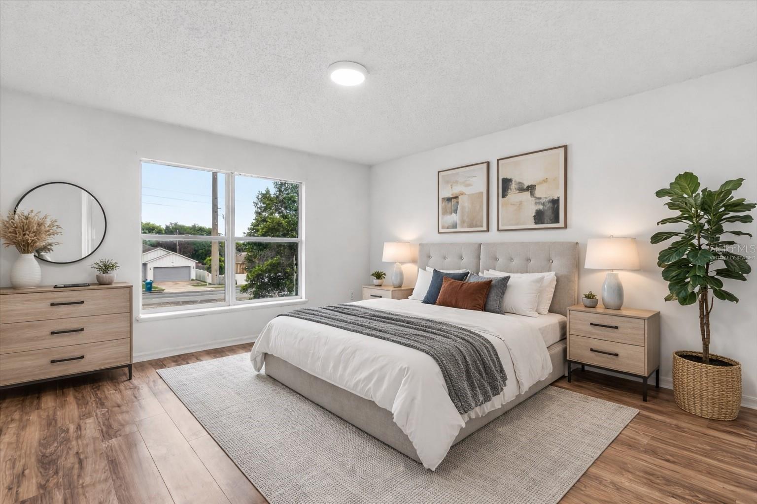 Image 18 of 46 For 1780 Howland Boulevard