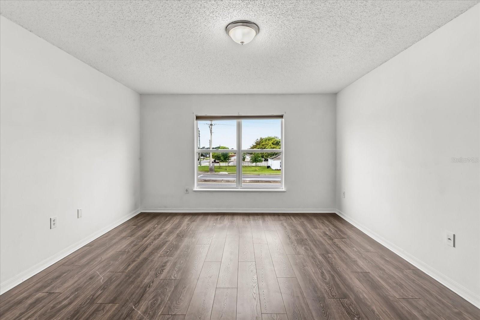 Image 30 of 46 For 1780 Howland Boulevard