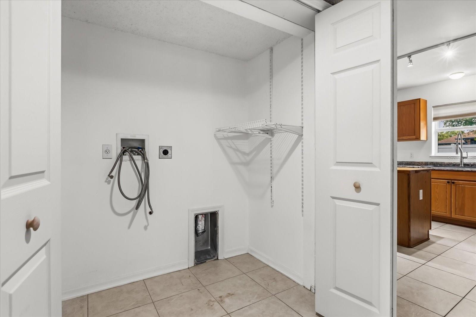 Image 37 of 46 For 1780 Howland Boulevard