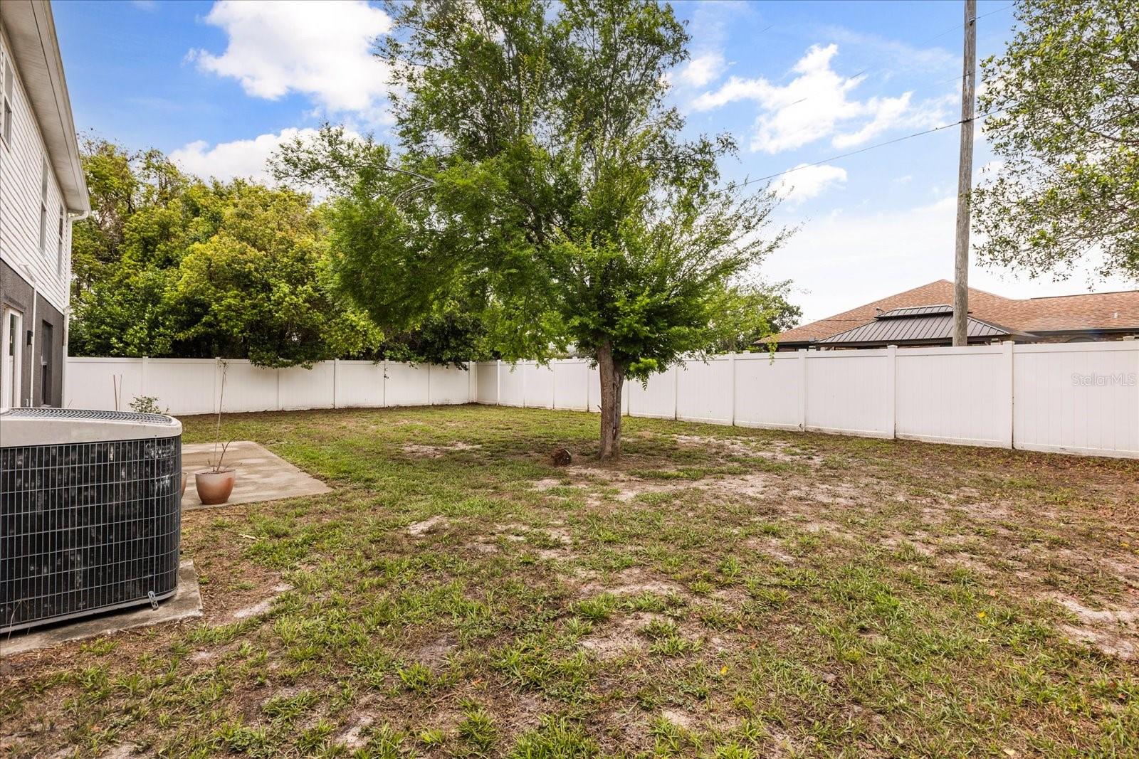 Image 43 of 46 For 1780 Howland Boulevard