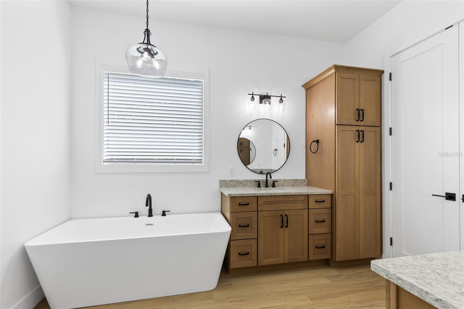 Image 19 of 40 For 1290 Whitman Lane