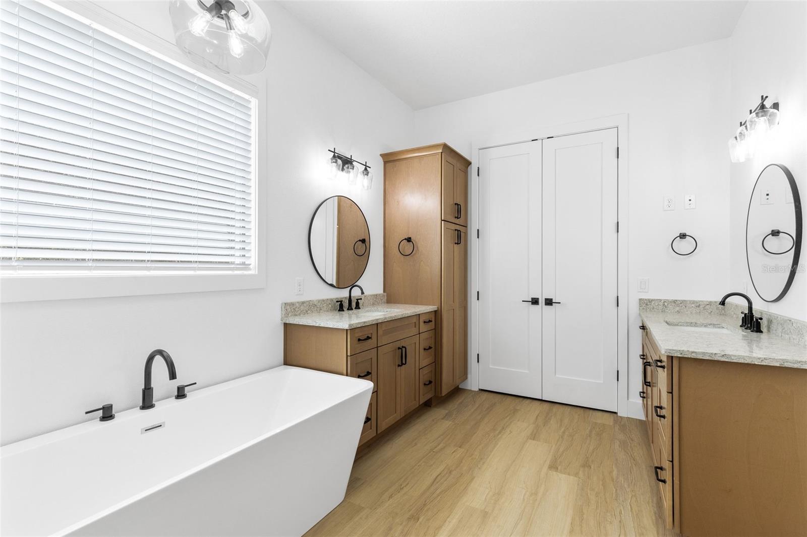 Image 20 of 40 For 1290 Whitman Lane