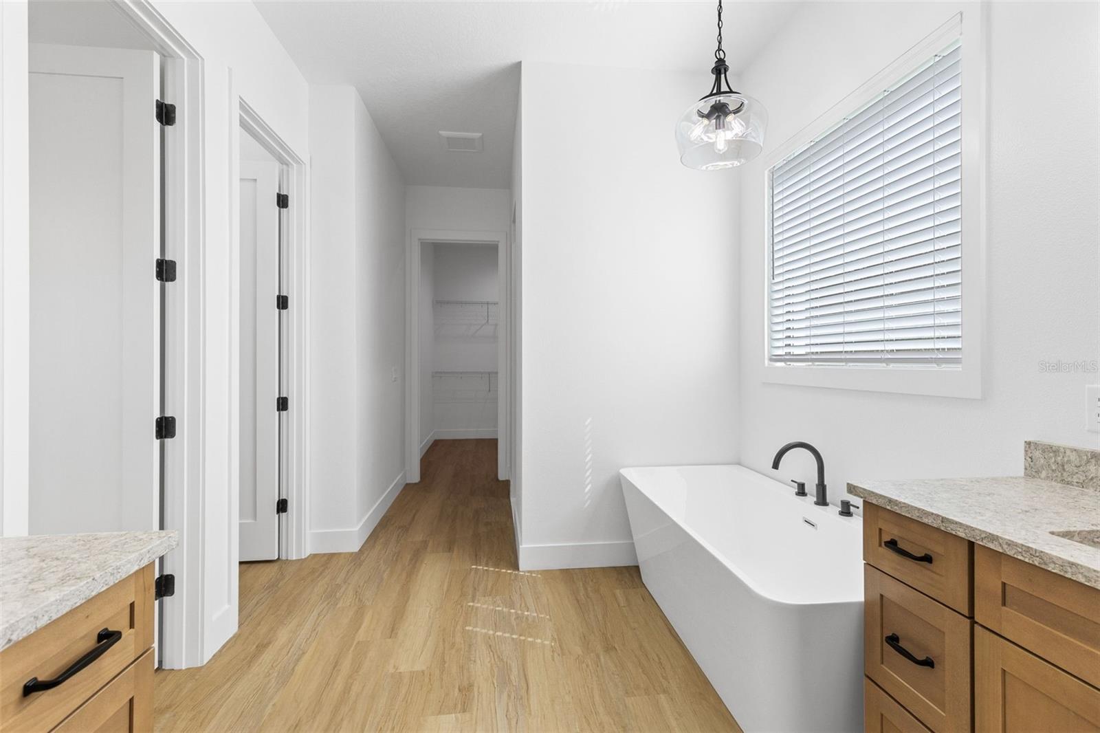 Image 21 of 40 For 1290 Whitman Lane