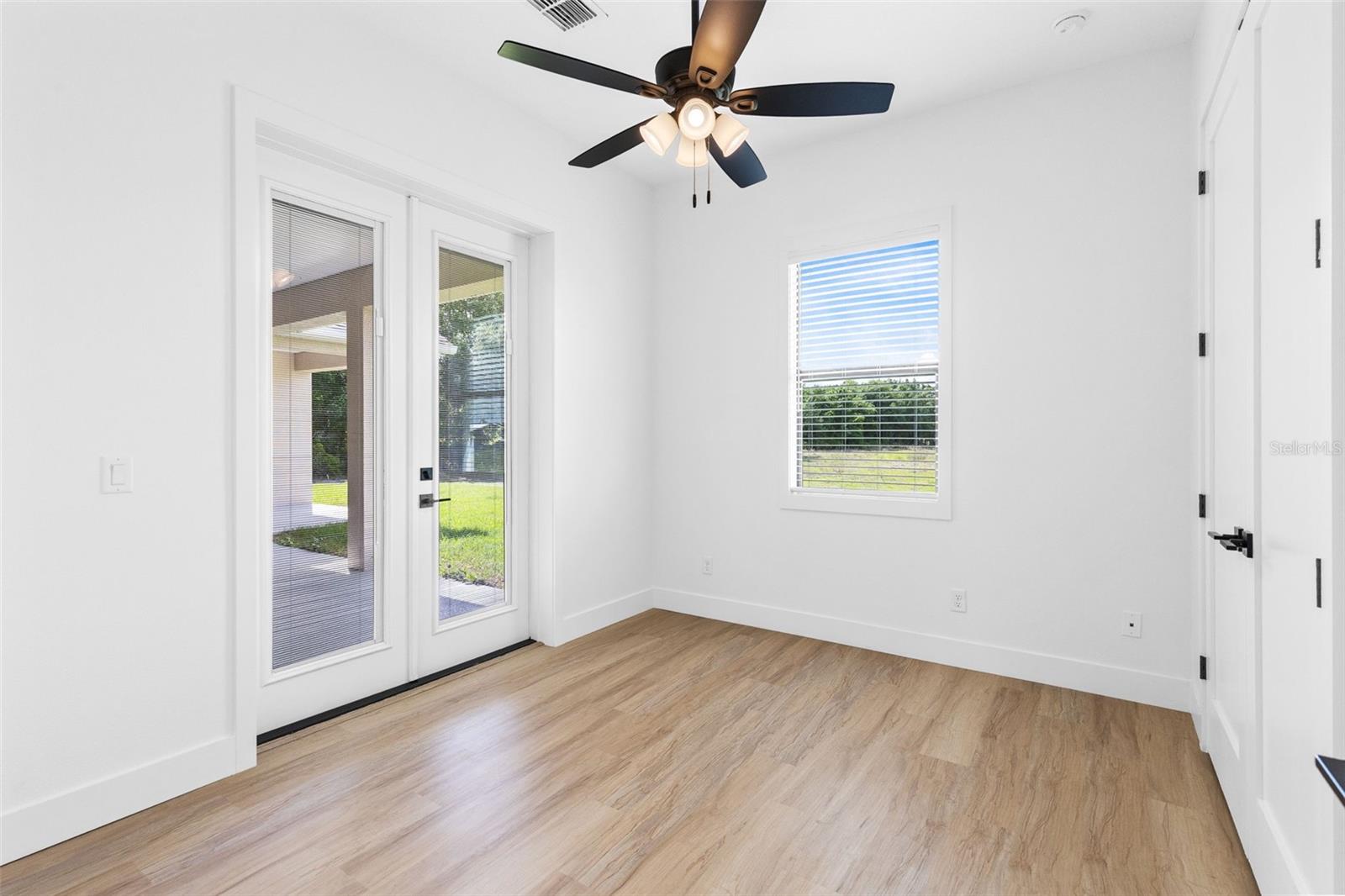 Image 26 of 40 For 1290 Whitman Lane