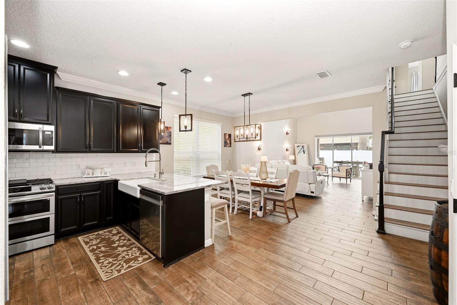 Image 10 of 58 For 2385 Dammar Street