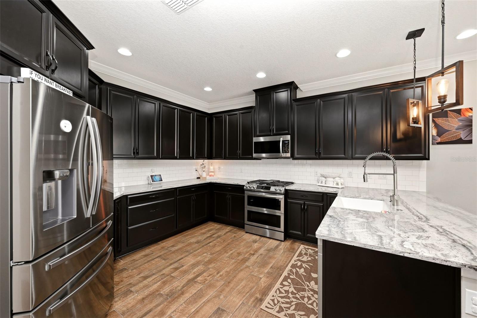 Image 12 of 58 For 2385 Dammar Street