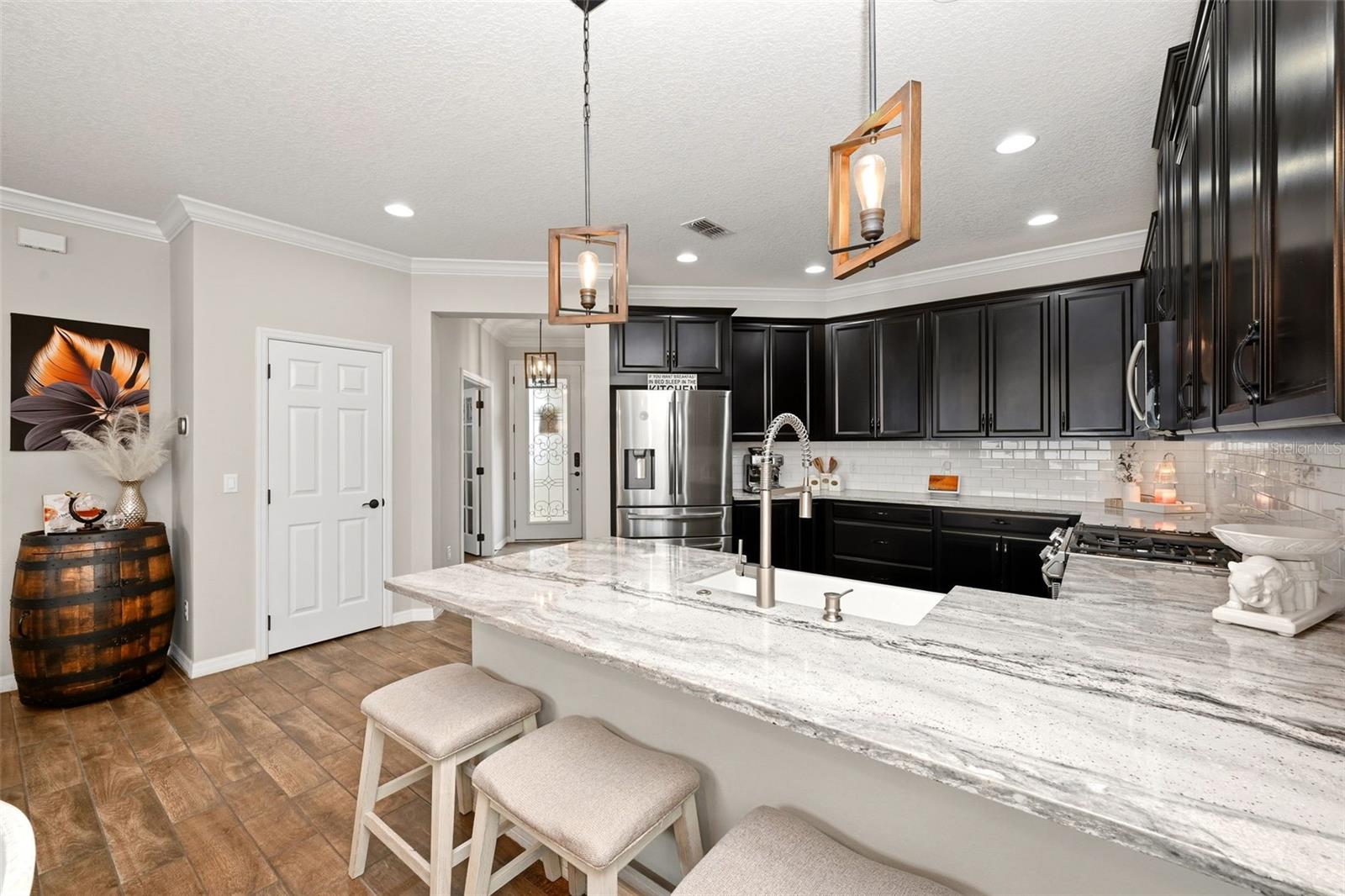 Image 13 of 58 For 2385 Dammar Street