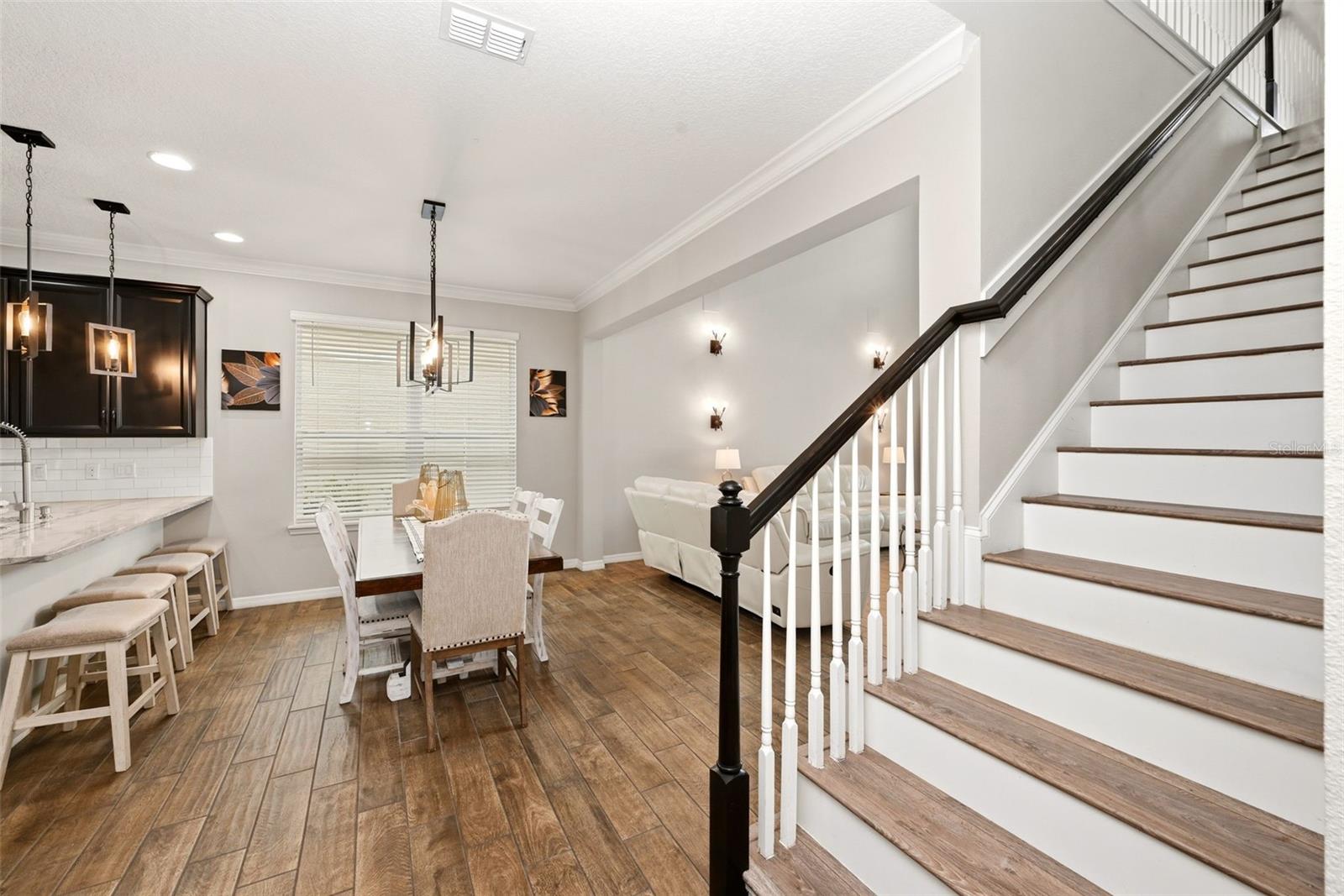 Image 15 of 58 For 2385 Dammar Street