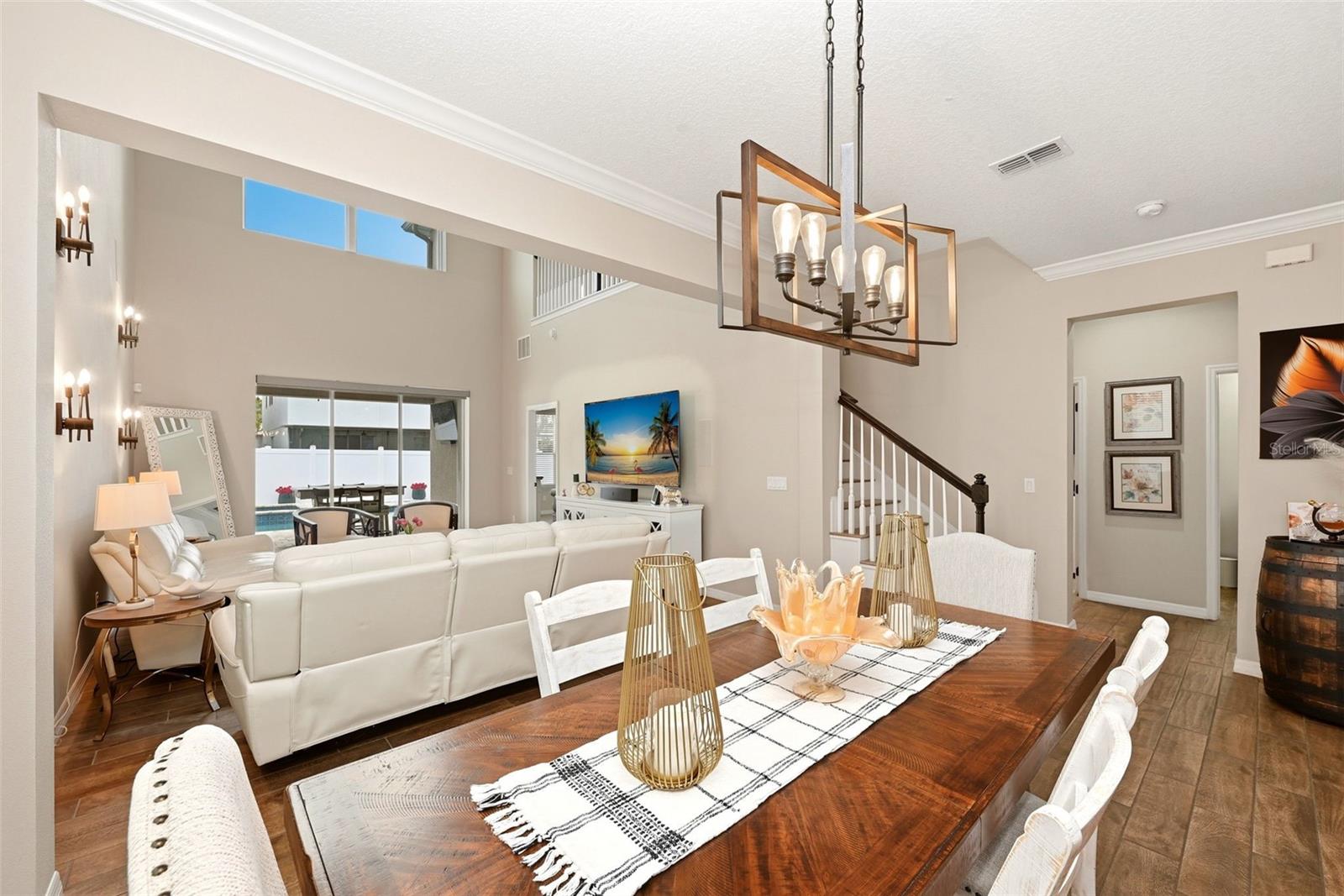 Image 17 of 58 For 2385 Dammar Street